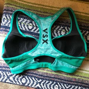 Victoria's Secret Intimates & Sleepwear - VSX Sport Bra 34D - Like new! Victoria's Secret Intimates & Sleepwear - VSX Sport Bra 34D - Like new!
